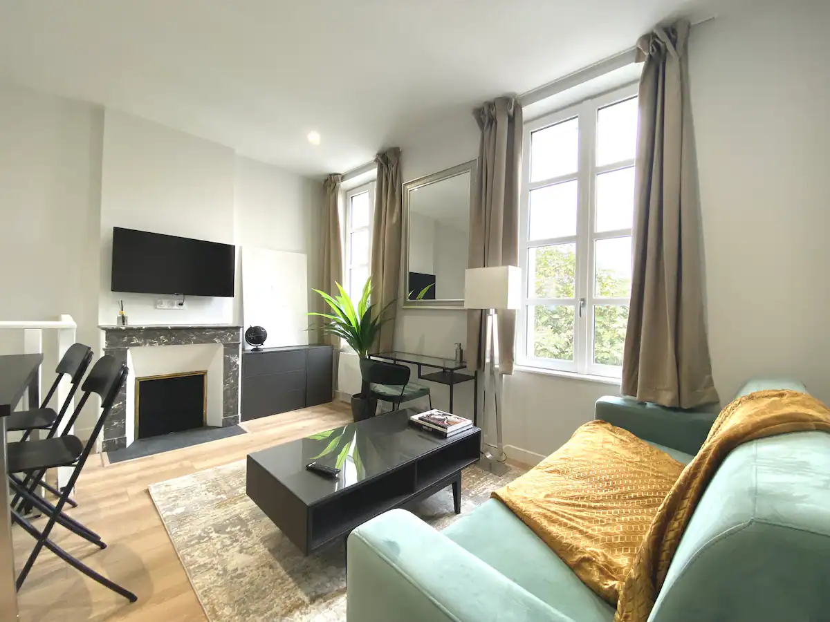 Salon du ModernAppart, l’un des deux logements de la StandingHouse